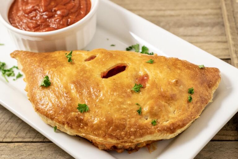 Air Fryer Pizza Calzone